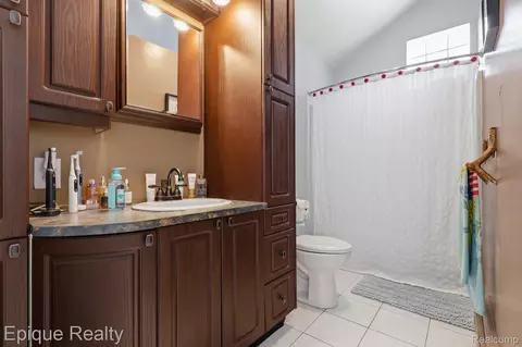 Bath - 4049 Blue River Dr, St. Clair, MI 48079 photo 3 of 3