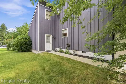 Exterior - 4049 Blue River Dr, St. Clair, MI 48079 photo 3 of 4