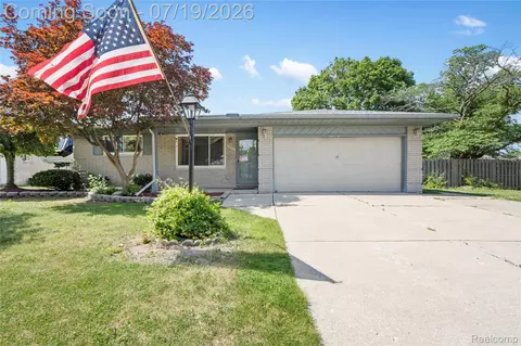 24208 Cambridge St, Woodhaven, MI 48183