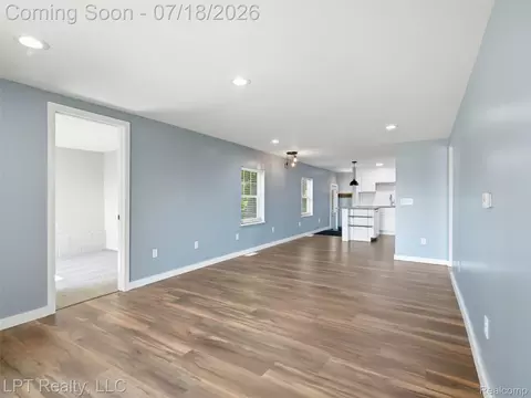 Living - 4539 Parker Dr, Howell, MI 48843 photo 3 of 6