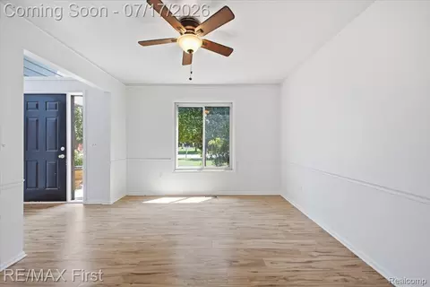50443 Middle River Dr, Macomb, MI 48044 photo 8