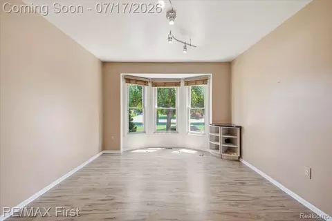 50443 Middle River Dr, Macomb, MI 48044 photo 12