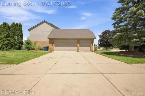 50443 Middle River Dr, Macomb, MI 48044 photo 3