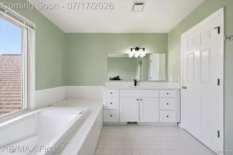 50443 Middle River Dr, Macomb, MI 48044 photo 40