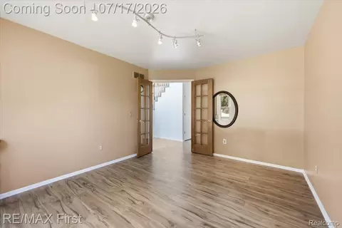 50443 Middle River Dr, Macomb, MI 48044 photo 11