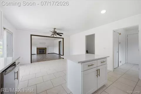 50443 Middle River Dr, Macomb, MI 48044 photo 5