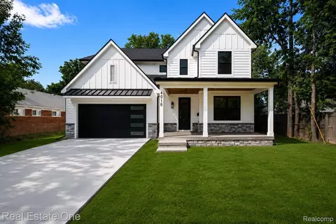 4016 W Webster Rd, Royal Oak, MI 48073