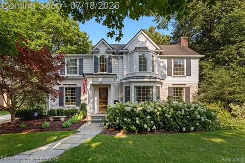 432 Yarmouth Rd, Bloomfield Hills, MI 48301
