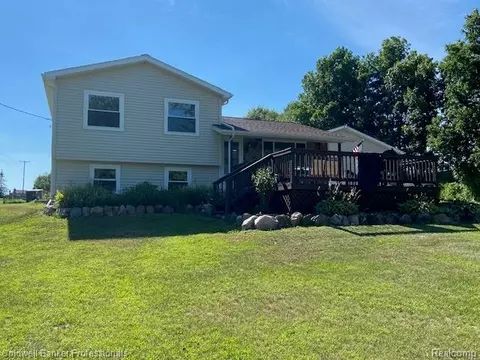 4615 Five Lakes Rd, Deerfield, MI 48461
