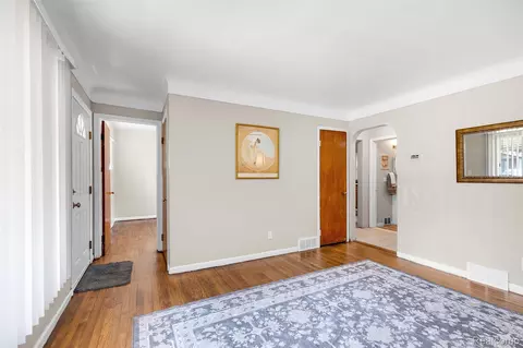 Entry Way - 6310 Duncan St, Taylor, MI 48180 photo 1 of 3