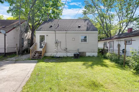 Exterior - 6310 Duncan St, Taylor, MI 48180 photo 2 of 4