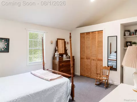 Bedroom - 28966 Sibley Rd, Romulus, MI 48174 photo 4 of 10