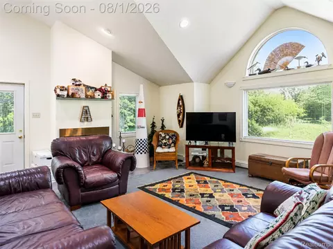 Living - 28966 Sibley Rd, Romulus, MI 48174 photo 1 of 5