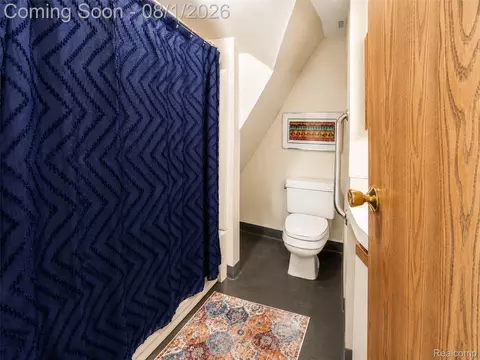Bath - 28966 Sibley Rd, Romulus, MI 48174 photo 1 of 5