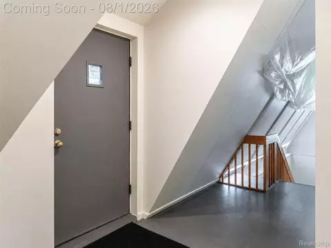Entry Way - 28966 Sibley Rd, Romulus, MI 48174 photo 2 of 5
