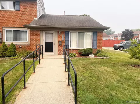 25600 New England #154, Roseville, MI 48066