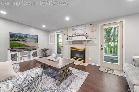 21699 Brookside North Dr, Macomb, MI 48044 photo 9