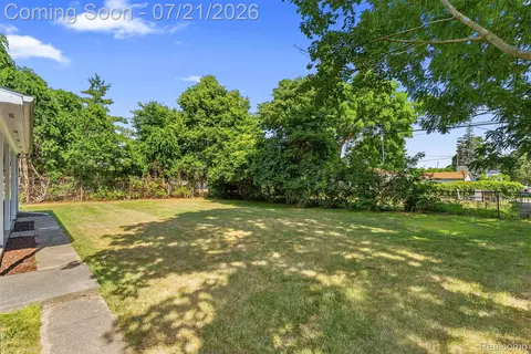 Exterior - 1815 E 2nd St, Flint, MI 48503 photo 5 of 6