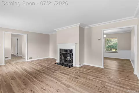 Living - 1815 E 2nd St, Flint, MI 48503 photo 5 of 5