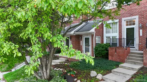 1306 S Main St, Royal Oak, MI 48067