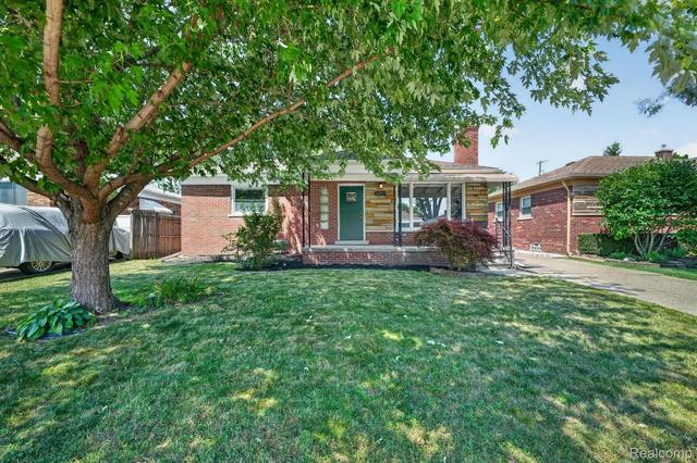 22809 Harper Lake Ave, Saint Clair Shores, MI 48080