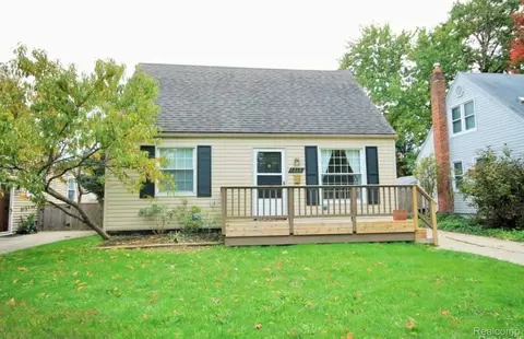 1313 Royal Ave, Royal Oak, MI 48073