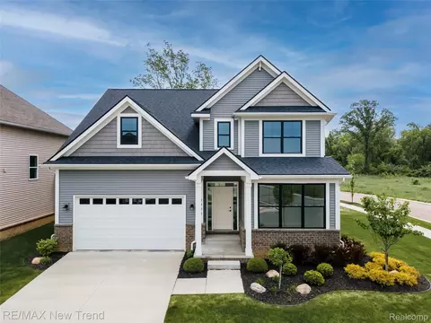 2388 Madison St, Wixom, MI 48393