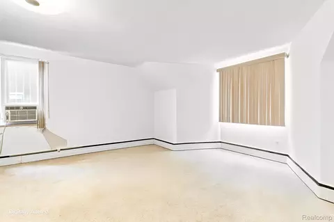 Bedroom - 9735 Dolan Rd, Columbus, MI 48063 photo 4 of 6
