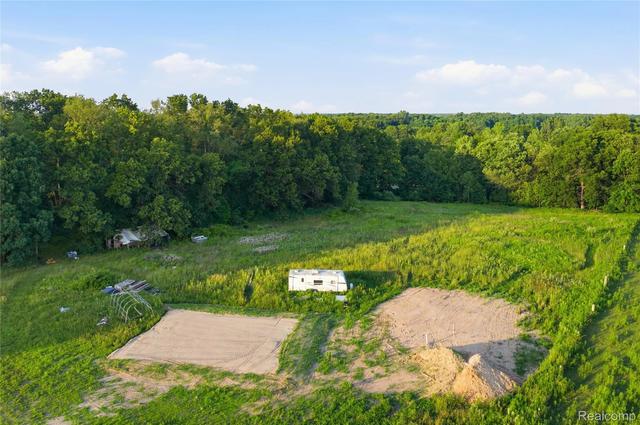 5300 W Allen Rd, Cohoctah, MI 48836