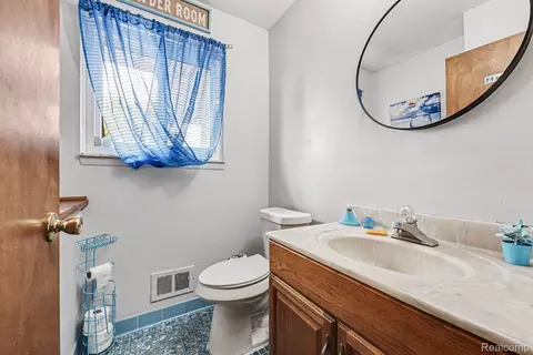 Bath - 37400 Hacker Dr, Sterling Heights, MI 48310 photo 1 of 3