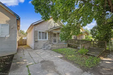 8040 Kirkwood St, Detroit, MI 48210