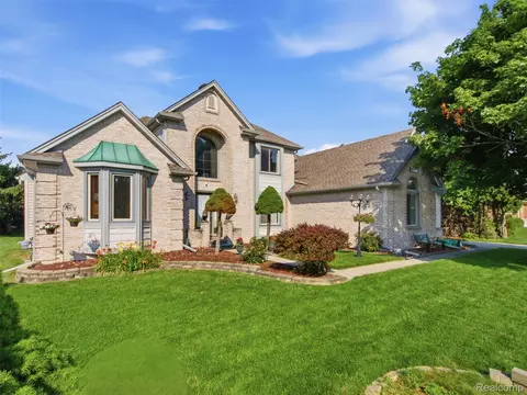48507 Montelepre Dr, Shelby Township, MI 48315