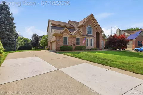 16724 Abby Cir, Northville, MI 48168