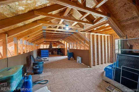 Entry Way - 8922 Mcclements Rd, Brighton, MI 48114 photo 2 of 2