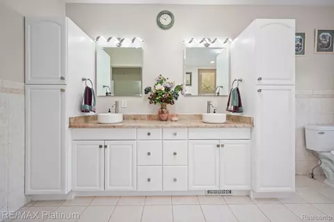 Bath - 8922 Mcclements Rd, Brighton, MI 48114 photo 1 of 2