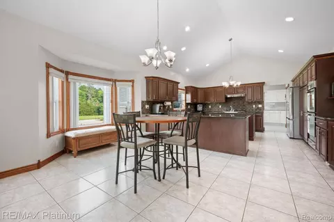 Kitchen - 8922 Mcclements Rd, Brighton, MI 48114 photo 4 of 5
