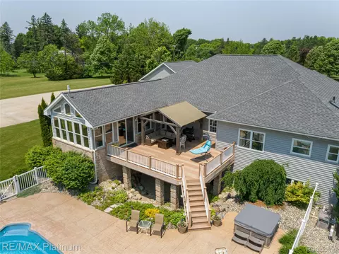 Exterior - 8922 Mcclements Rd, Brighton, MI 48114 photo 1 of 12