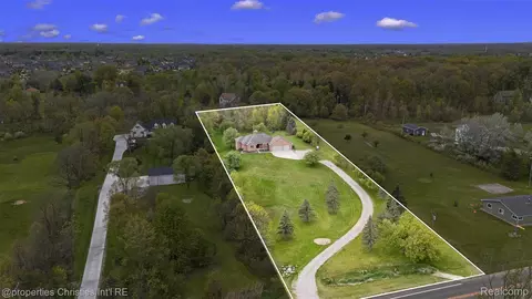 23071 Napier Rd, Lyon, MI 48167