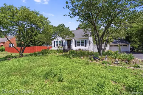 Exterior - 13599 S Huron River Dr, Romulus, MI 48174 photo 2 of 5
