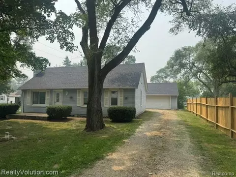 125 Rule Rd, Imlay, MI 48444