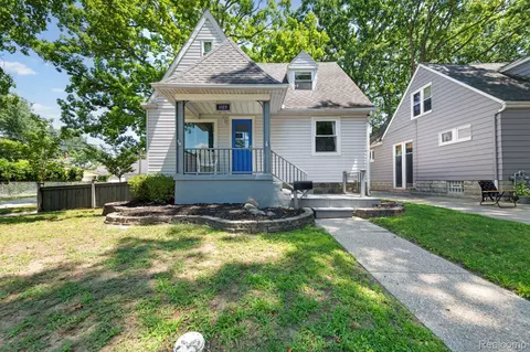 1103 Hoffman, Royal Oak, MI 48067