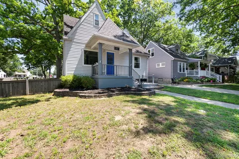 1103 Hoffman, Royal Oak, MI 48067