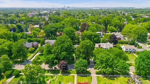 View/Area - 1023 Buckingham Rd, Grosse Pointe Park, MI 48230 photo 3 of 3
