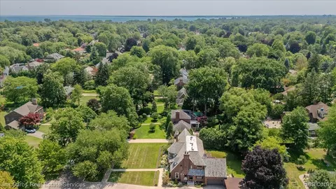 View/Area - 1023 Buckingham Rd, Grosse Pointe Park, MI 48230 photo 1 of 3