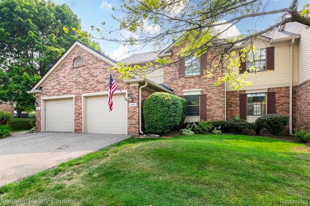 29820 Indian Trl, Farmington Hills, MI 48331