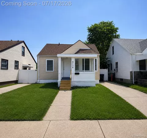 9176 Winthrop St, Detroit, MI 48228
