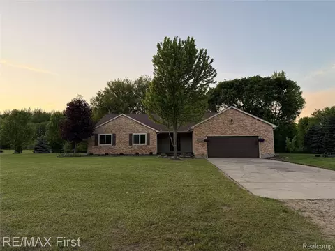 5555 Troika Trl, Dryden, MI 48428