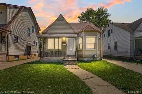 7910 Orchard Ave, Dearborn, MI 48126