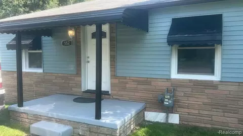 552 N Harris Rd, Ypsilanti, MI 48198
