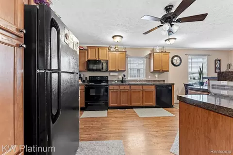 Kitchen - 24494 Edwin, Flat Rock, MI 48134 photo 1 of 4